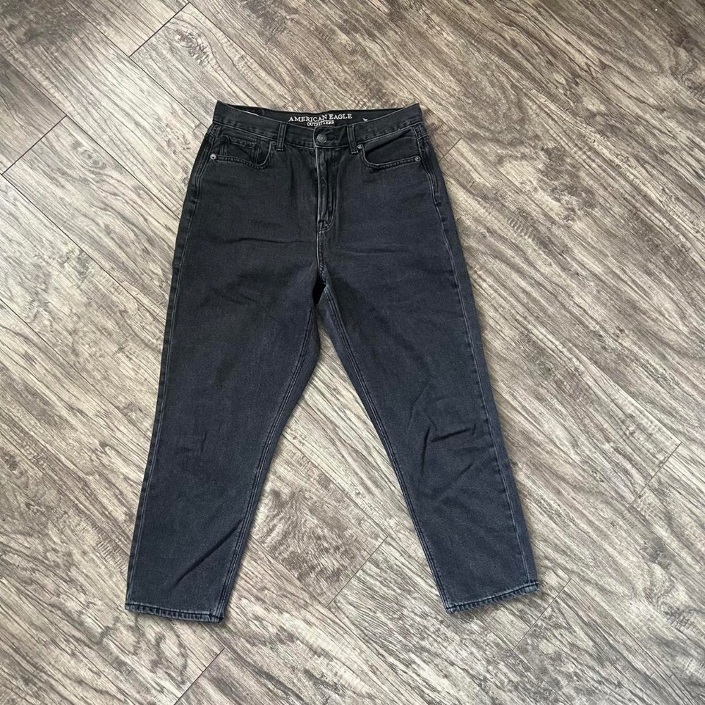 American Eagle Outfitters Black mom jeans